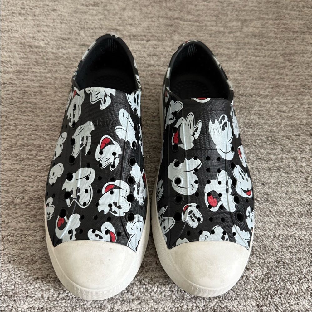 Native X Disney Mickey Mouse Shoes Women 8 / Men 6